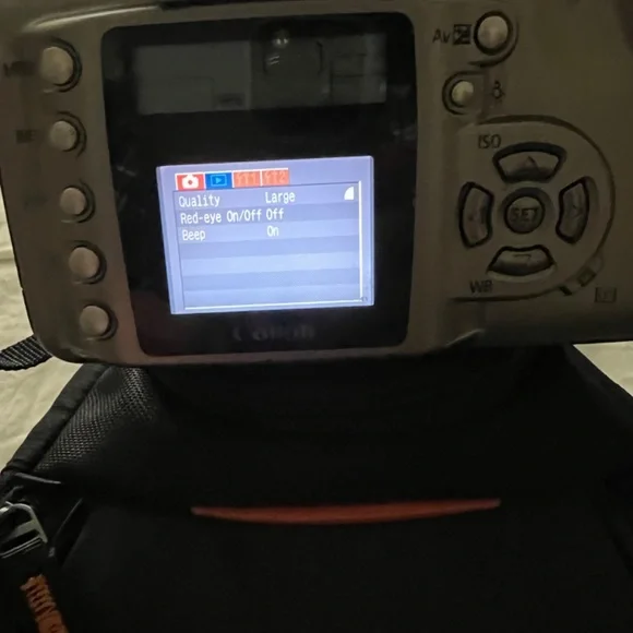 CANON EOS - Digital Rebel DS6041 DSLR Camera W/ Lens / 6.3 Megapixel - Picture 15 of 16